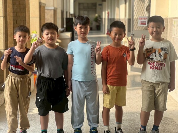 305 凌宇星、黃凡軒、李彥廷、李聿恩、黃柏勛圖片