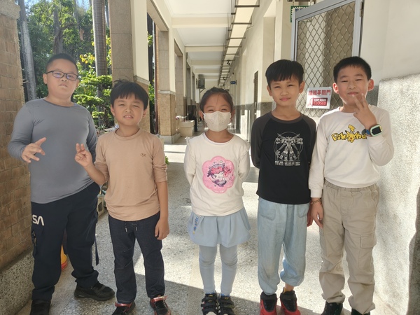 303 蔡承睿/李睿宸/劉衍億/梁誠翊/洪瑜硯圖片