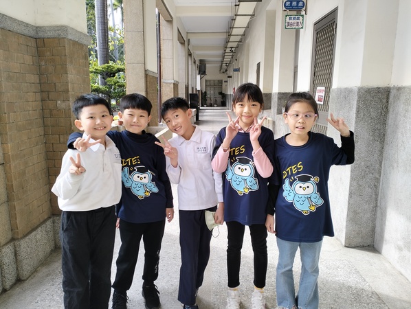 302 陳昱仲 林辰翰 蔡智宇  陳楷心 郭姵辰圖片