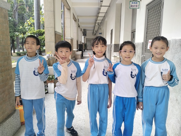 302 畢振頡 陳昱仲 陳楷心 郭姵辰 陳衫妮  陳衫妮圖片