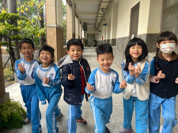 103 李宜洳、柯騰閎、梁靖苡、顏浩宸、黃姸晴、唐啟宸圖片