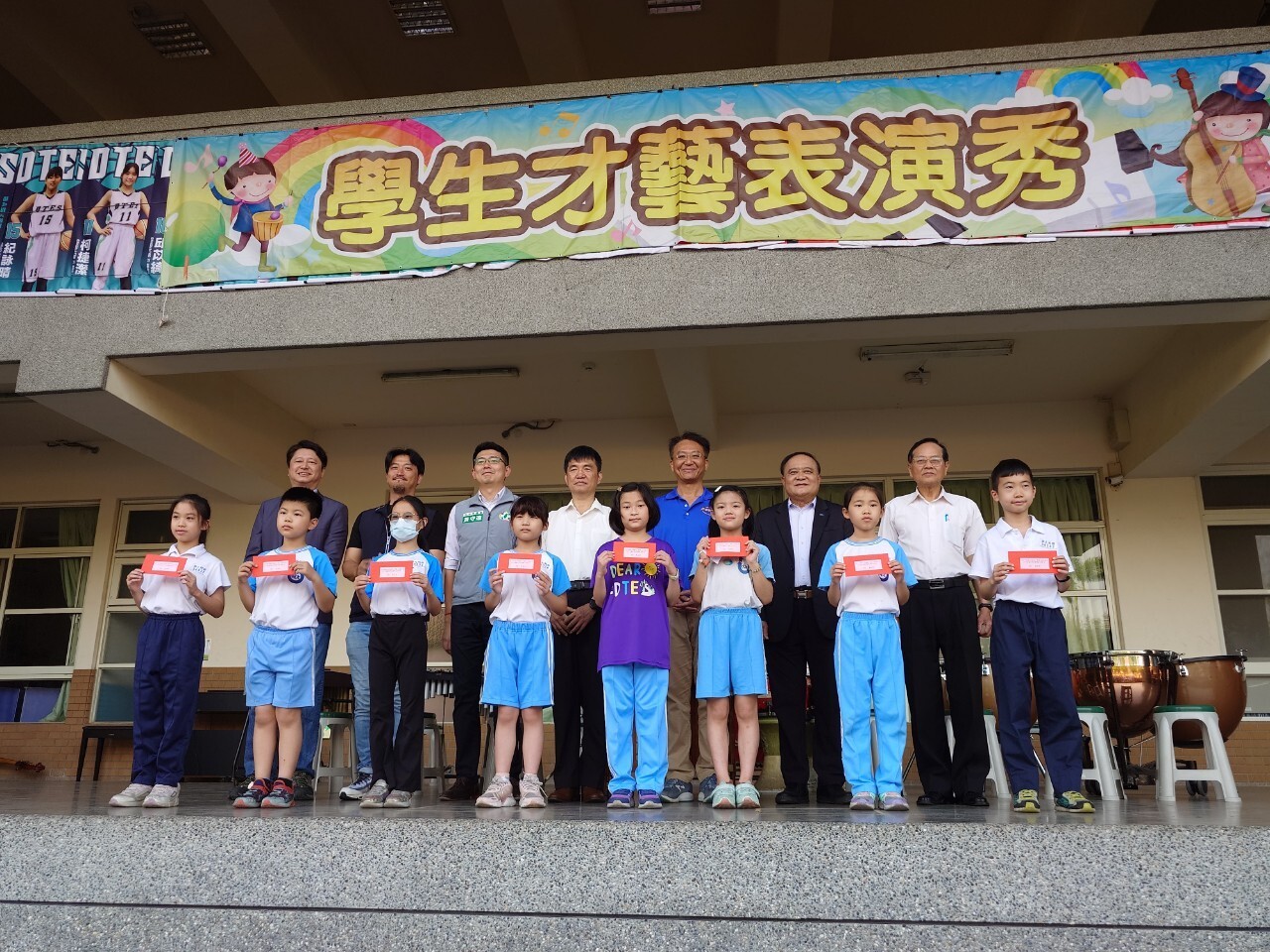 113年度第六屆校友會優秀學生獎學金頒發圖片