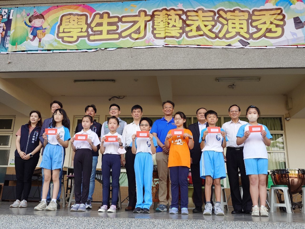 113年度第六屆校友會優秀學生獎學金頒發圖片