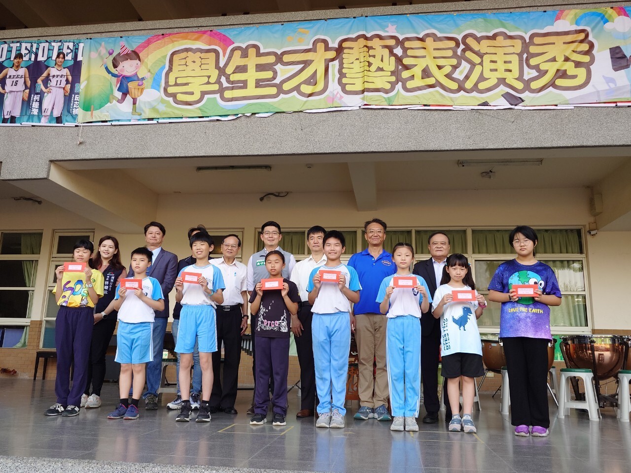 113年度第六屆校友會優秀學生獎學金頒發圖片